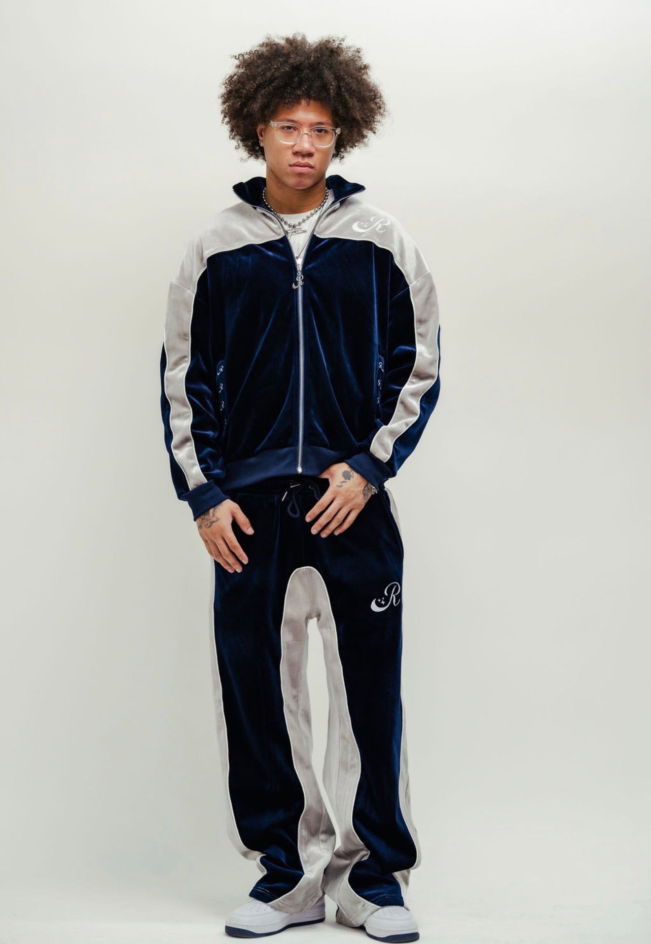 Menswear De La REVE Velour Set